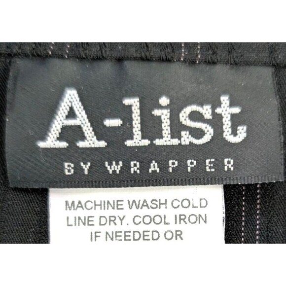 Women's Blazer Size 7/8 Black Pinstriped Hooks Front Tie Belt Long Sleeve Career - Picture 3 of 16